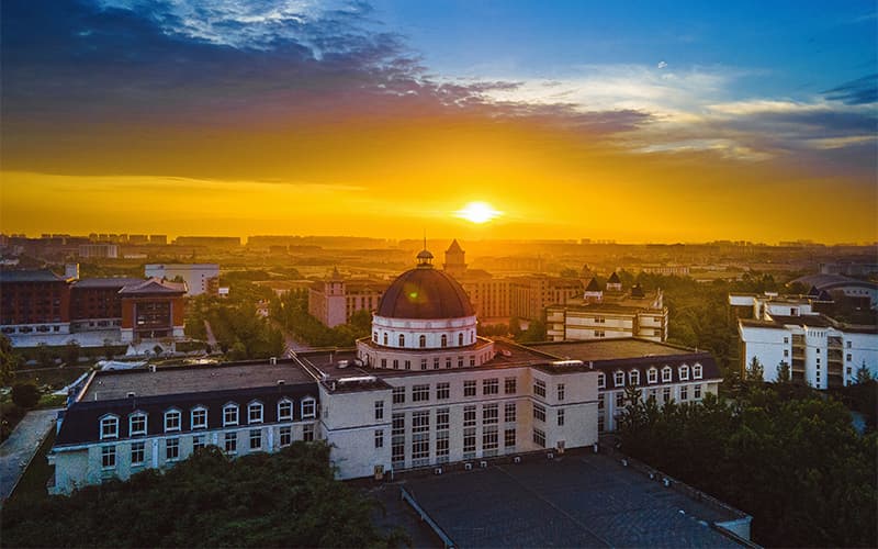成都锦城学院